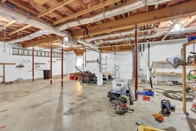 Building Photo - 4276 N Woodstock Dr