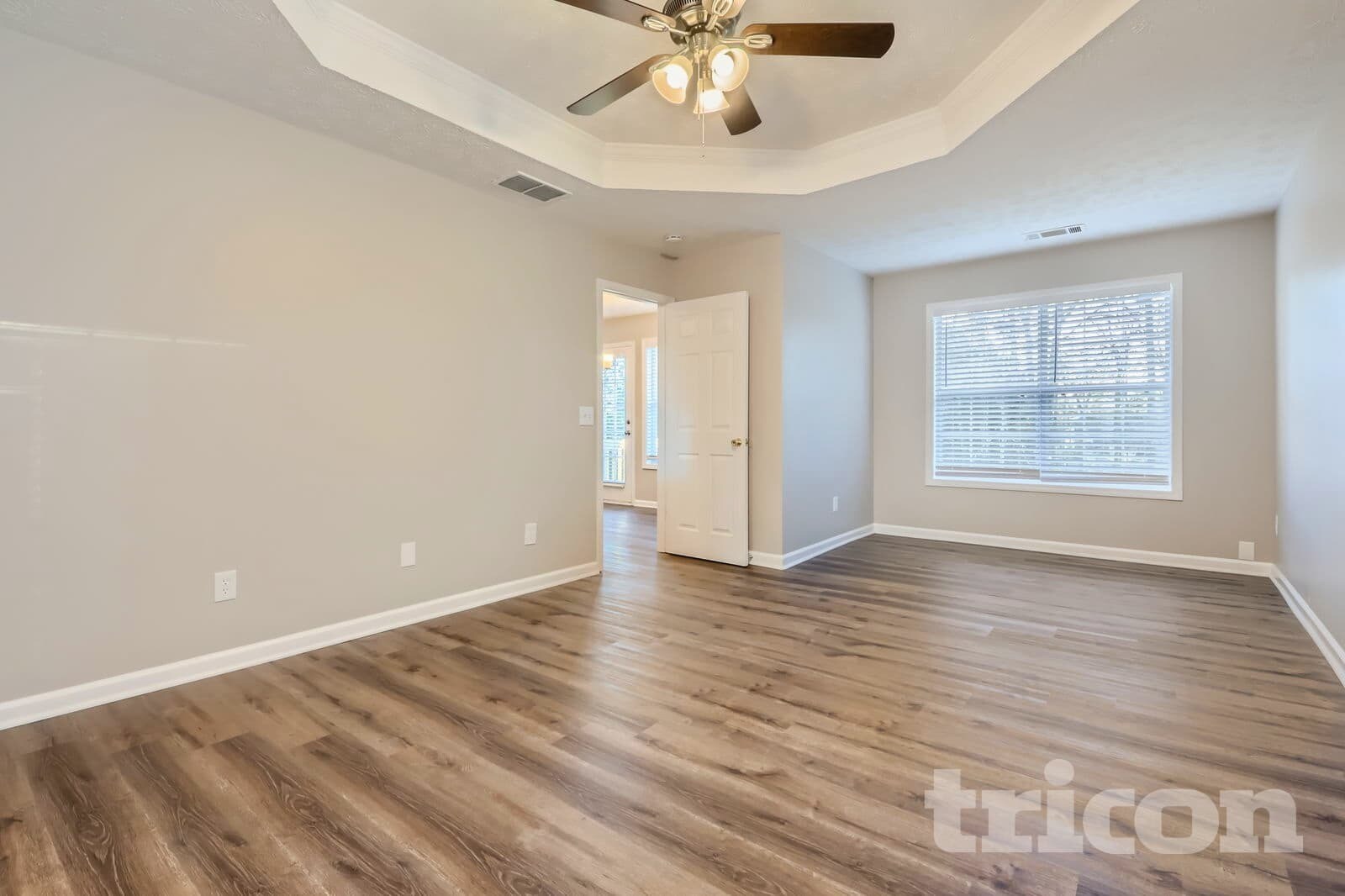 Building Photo - 90 Pebble Ln