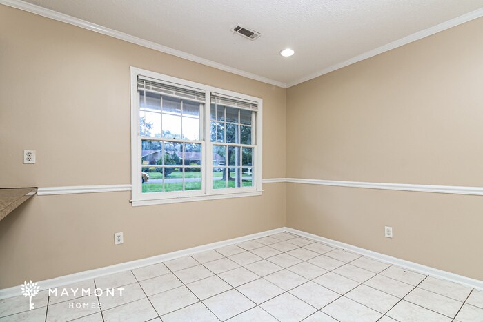 Building Photo - 306 Gippy Dr