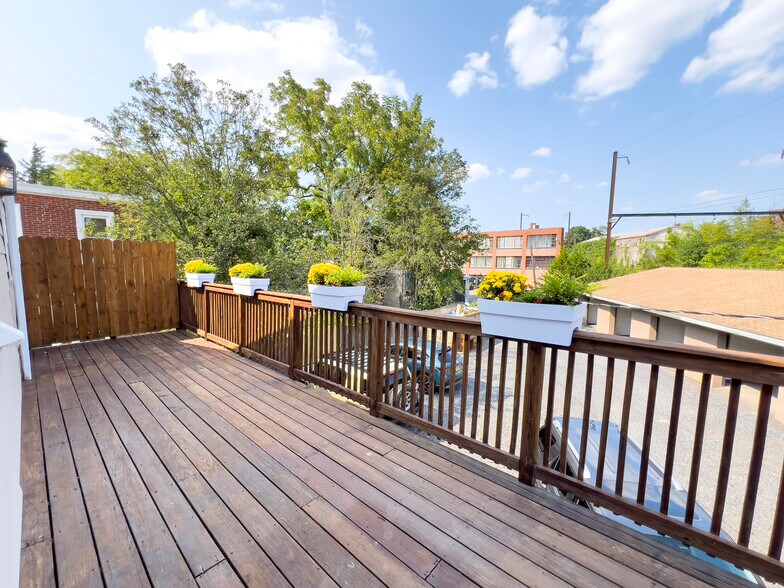 Deck - 113 S 3rd St