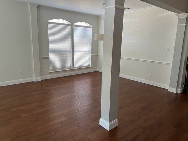 Building Photo - 1801 Dapplegrey Ln