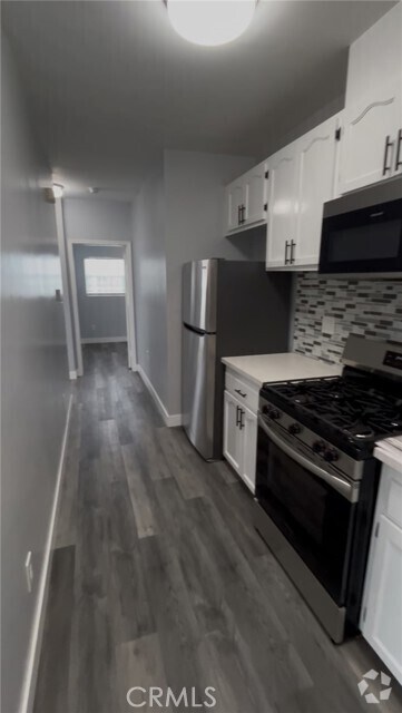 Building Photo - 1032 Normandie Ave