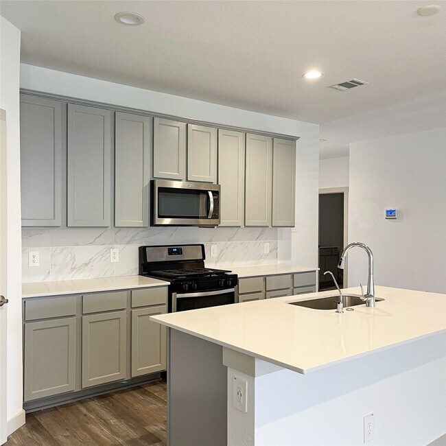 Building Photo - 6826 Halifax Harvest Ln