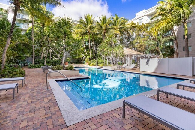 Building Photo - 6001 SW 70th St