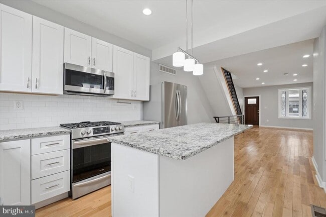 Building Photo - 3024 Redner St
