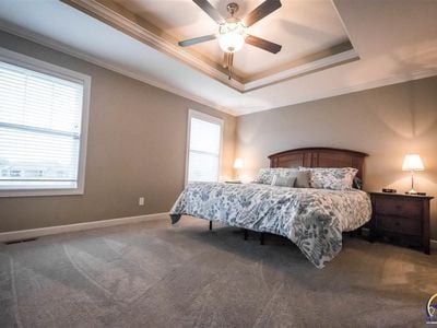 Building Photo - 7616 SW Lowell Ln