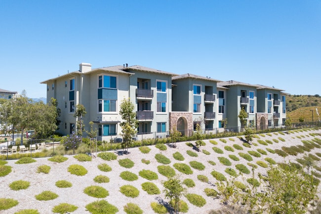 Building Photo - Esencia Norte Apartment Homes