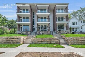 Building Photo - Luxe 2BR w/ Wine Fridge & Park Views – Ken...