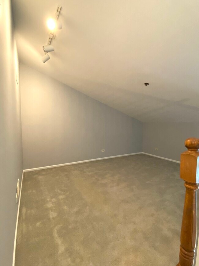 Building Photo - 5S510 Scots Dr