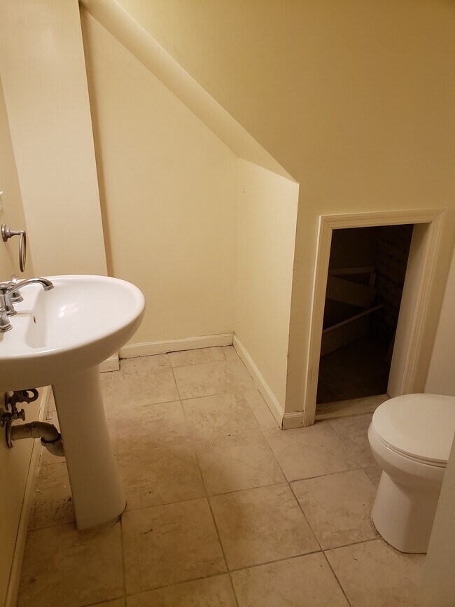 Building Photo - 81 Christopher St