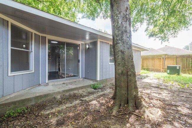 Building Photo - 3118 Lucida Ln