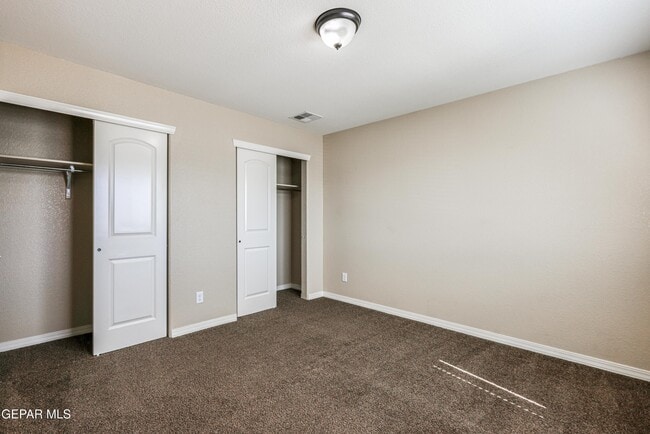 Building Photo - 5525 Valley Cedar Dr