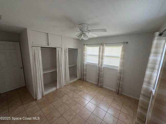 Building Photo - 1953 Harrison Ave