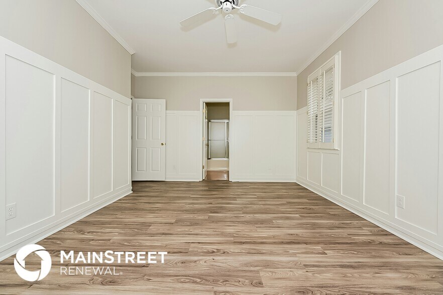 Building Photo - 107 Denham Square
