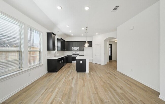 Building Photo - 1309 Tan Gable Ln