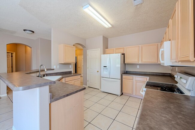 Building Photo - 1124 Calle Corvo NE