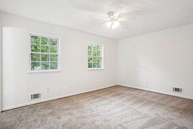 Building Photo - 8298 Blackfoot Trail
