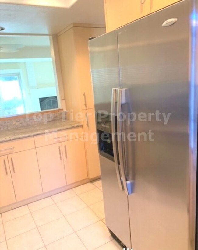 Building Photo - ***Charming 2 bed / 2 bath Townhome in Coastal Carlsbad - Available 04/15***