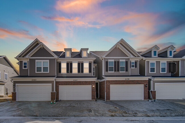 Building Photo - 2260 Horseshoe Cir
