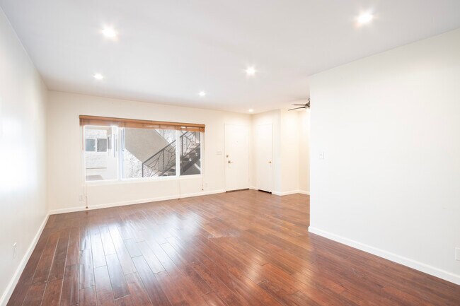 Building Photo - 2721 2nd St