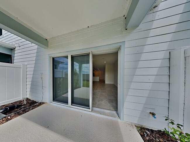 Building Photo - 3109 Emerald Acrs Ln