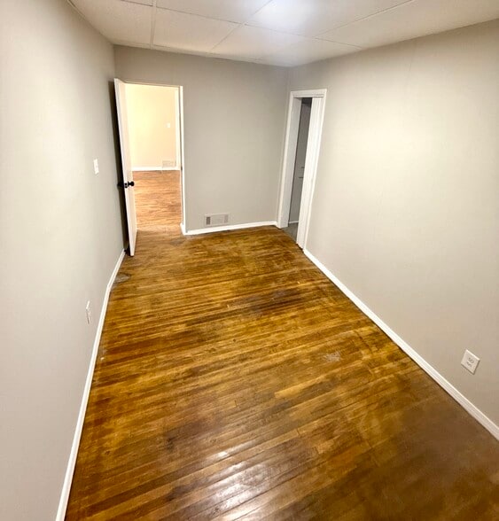 Building Photo - 67 N Harris Ave