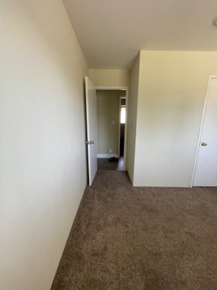 Building Photo - 416 Bruce Ave