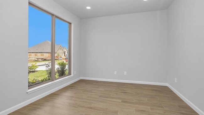 Building Photo - 10918 Spring Wind Dr
