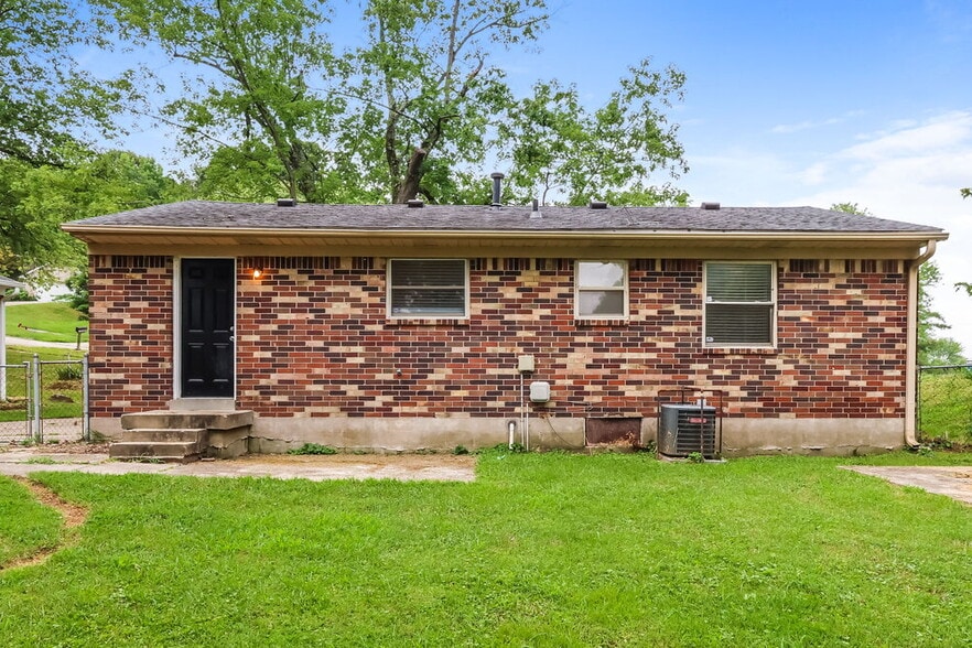 Building Photo - 7906 Candleglow Ln