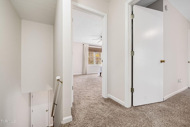 Building Photo - 2 Bdrm / 1.5 Bath Townhouse in Johnson City - Near ETSU, JCMC & VA