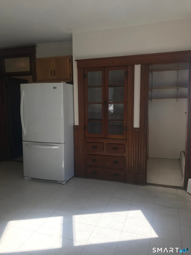 Building Photo - 155 Smith St