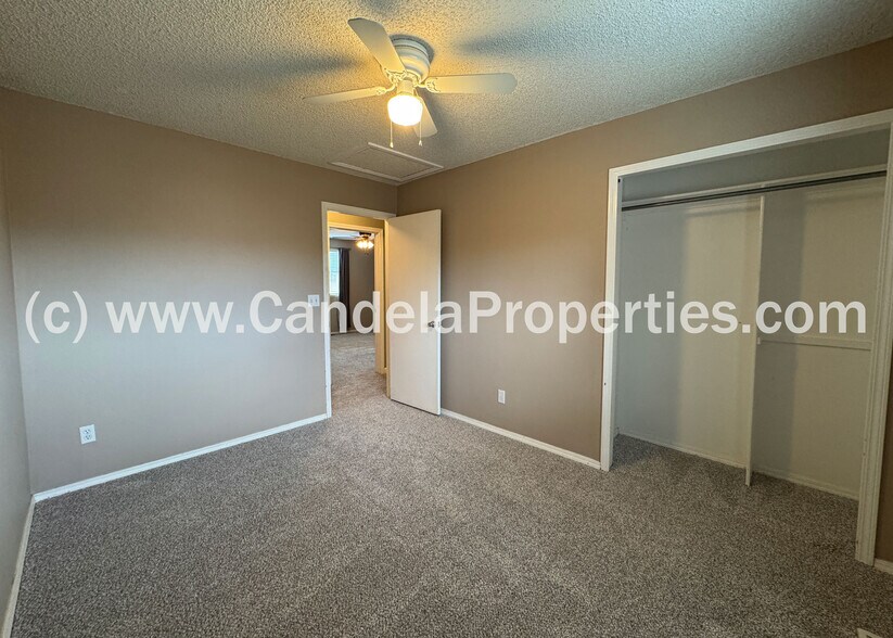 Building Photo - 8038 Horizon Dr