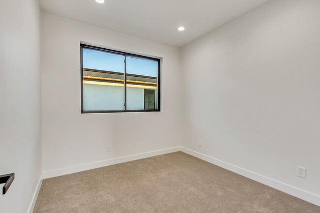 Building Photo - Shred Ready Homes