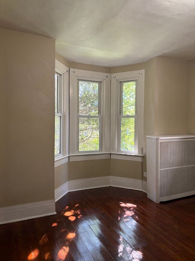 Building Photo - 51 Grove St