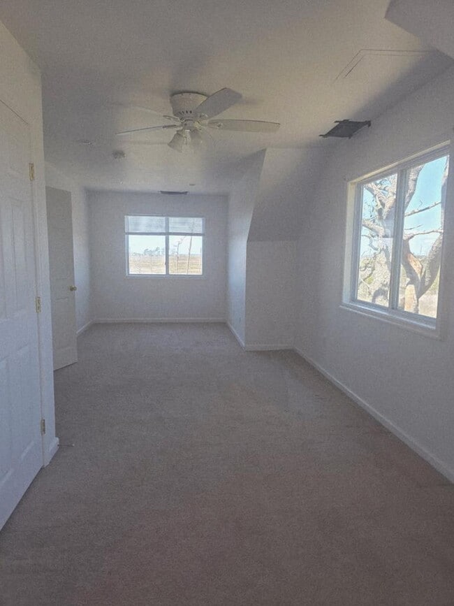 Building Photo - 14290 Ridge Rd