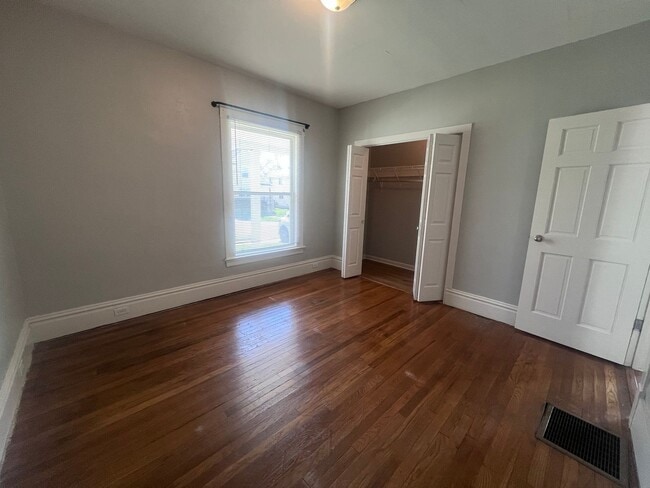 Building Photo - Updated 4-Bedroom Home!