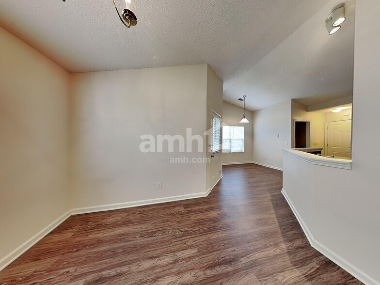 Building Photo - 750 Ashland Park Way