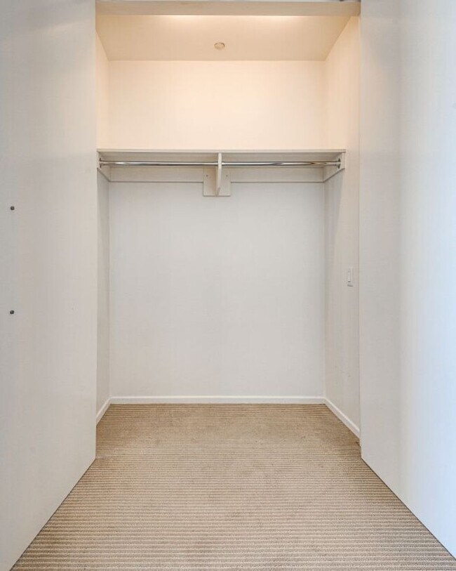 Building Photo - Veer Towers 1407E- Strip/City Views from this Stunning 1 bd/1ba Residence