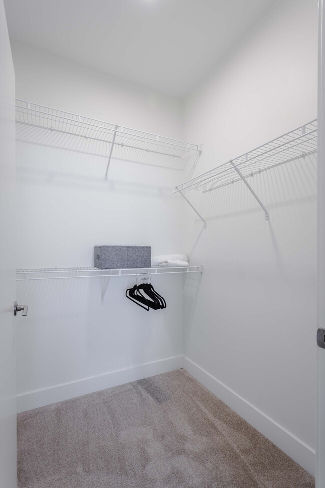 Building Photo - 601 E Pete Rose Wy