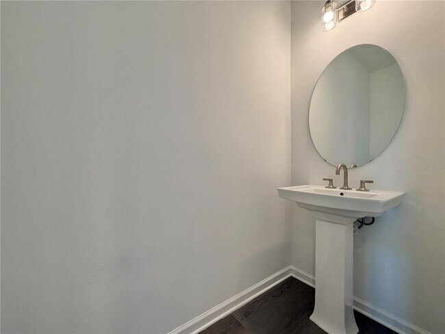 Building Photo - 1855 Pinecliff Dr