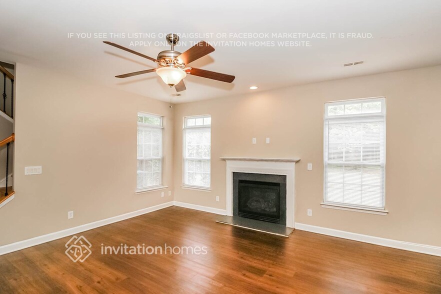 Building Photo - 224 Golden Valley Dr