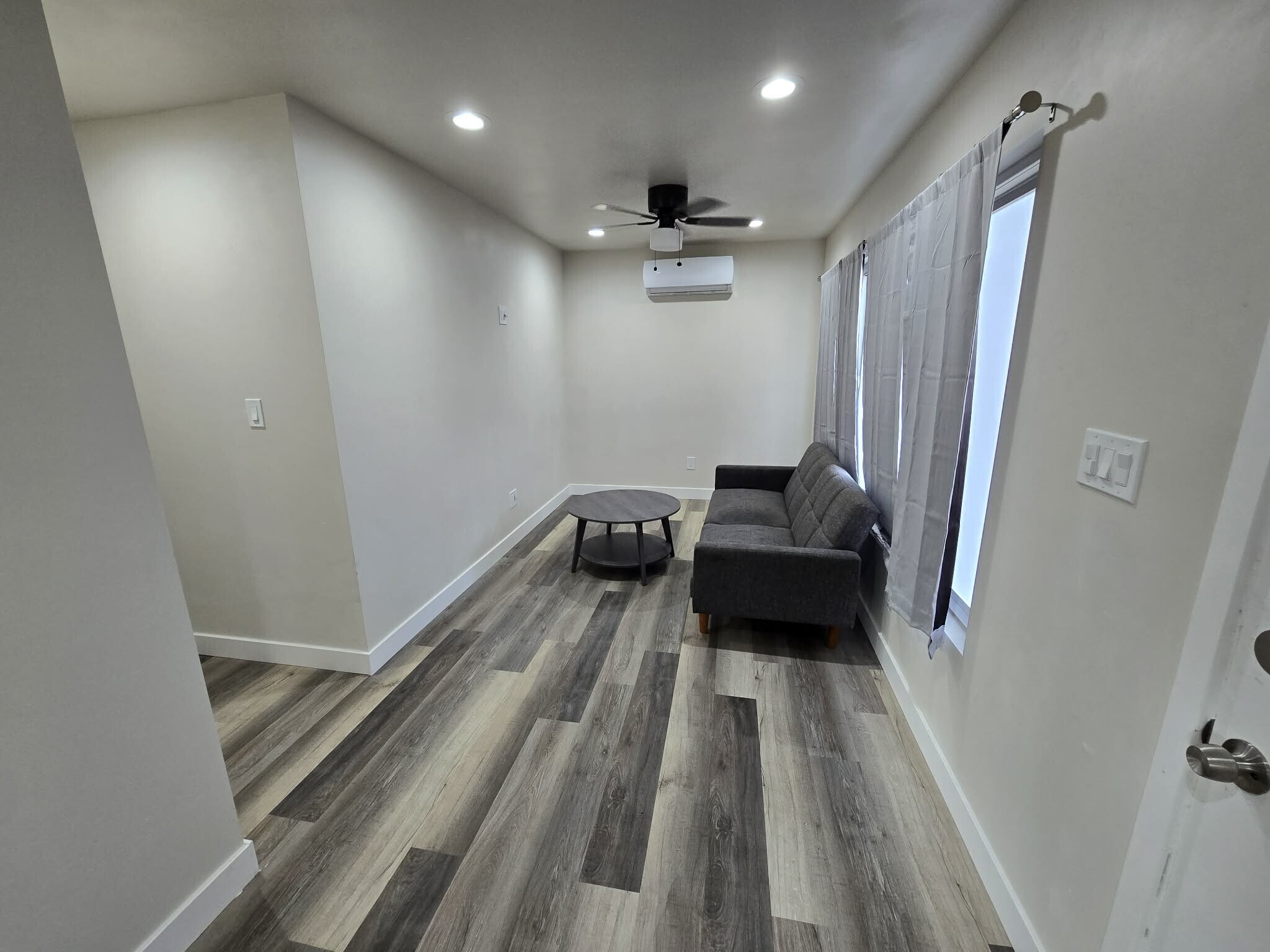 Building Photo - 5305 Santa Margarita St