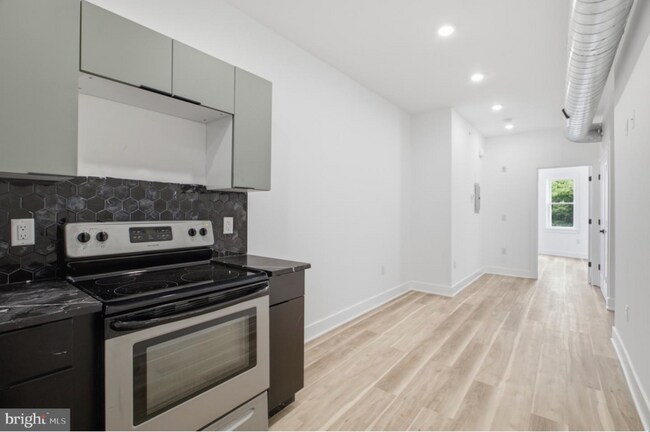 Building Photo - 349 N 62nd St