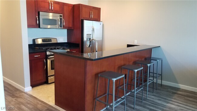 Building Photo - 4575 Dean Martin Dr