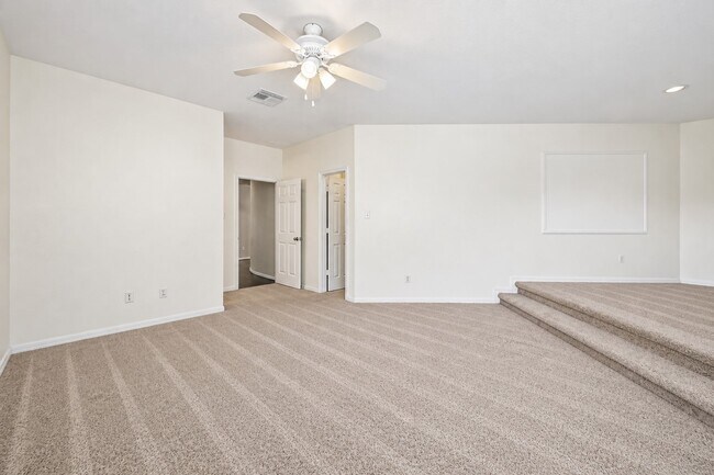 Building Photo - 8110 Clearwater Crossing