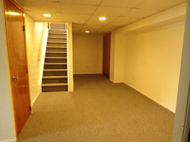 Building Photo - Prime Plainview Ranch
