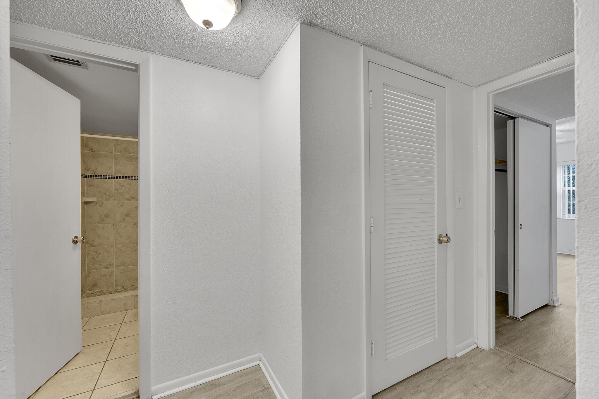 Building Photo - 1200 NW 87th Ave