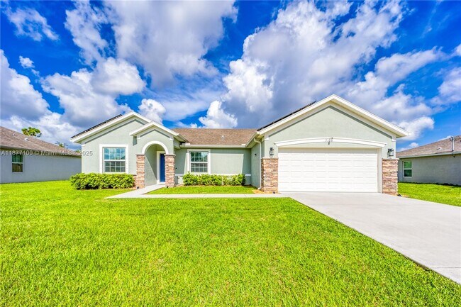 Building Photo - 3158 SW Centamino St