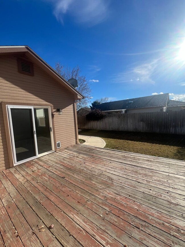 Building Photo - 3 bedroom 2 bath in a beautiful, spacious Meridian Neighborhood!