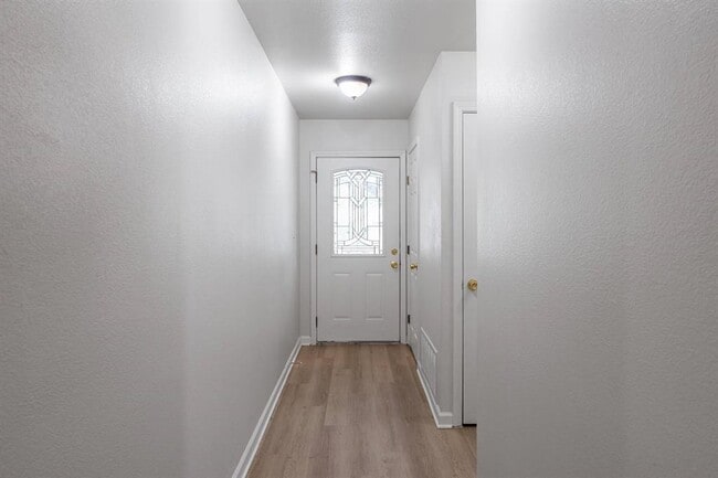 Building Photo - 8408 Staunton Dr